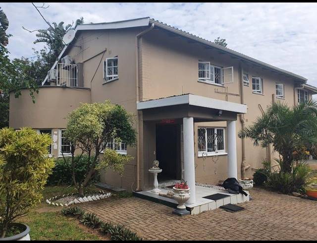 7 BEDROOM HOUSE FOR SALE IN SEA PARK